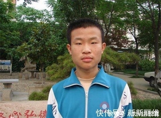 北大!数学大神的“矿泉水瓶”意外走红,朋友道出实情,果然非同寻常