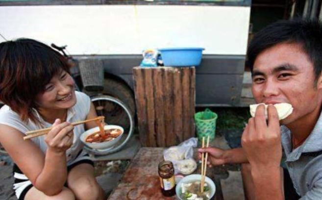 感觉|如果女人身体出现4种“感觉”,最好和丈夫分开睡,别自找麻烦