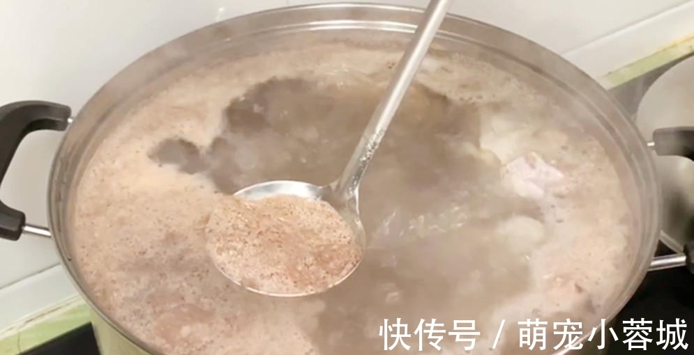炖羊肉汤|炖羊肉时,有人先焯水,有人直接炖,大厨:全都不对,教正确做法