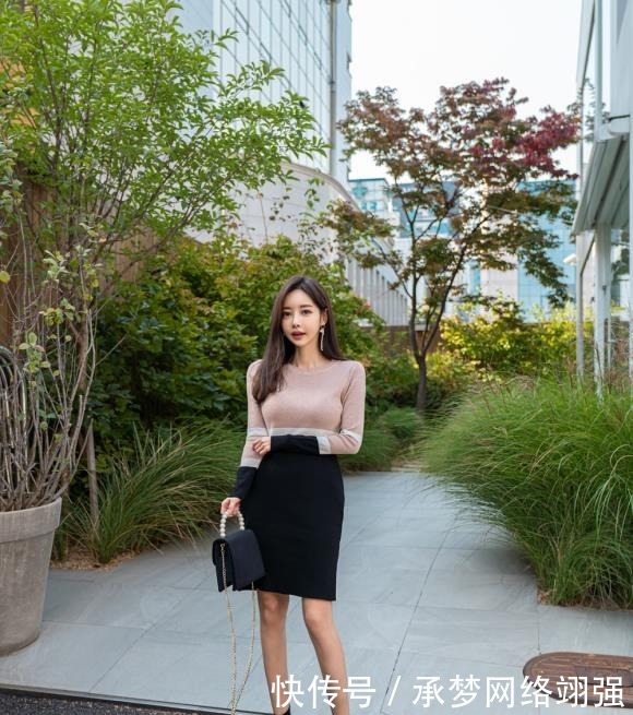 针织|美女珠珠:幻彩粉黑混搭俏皮针织及膝裙!