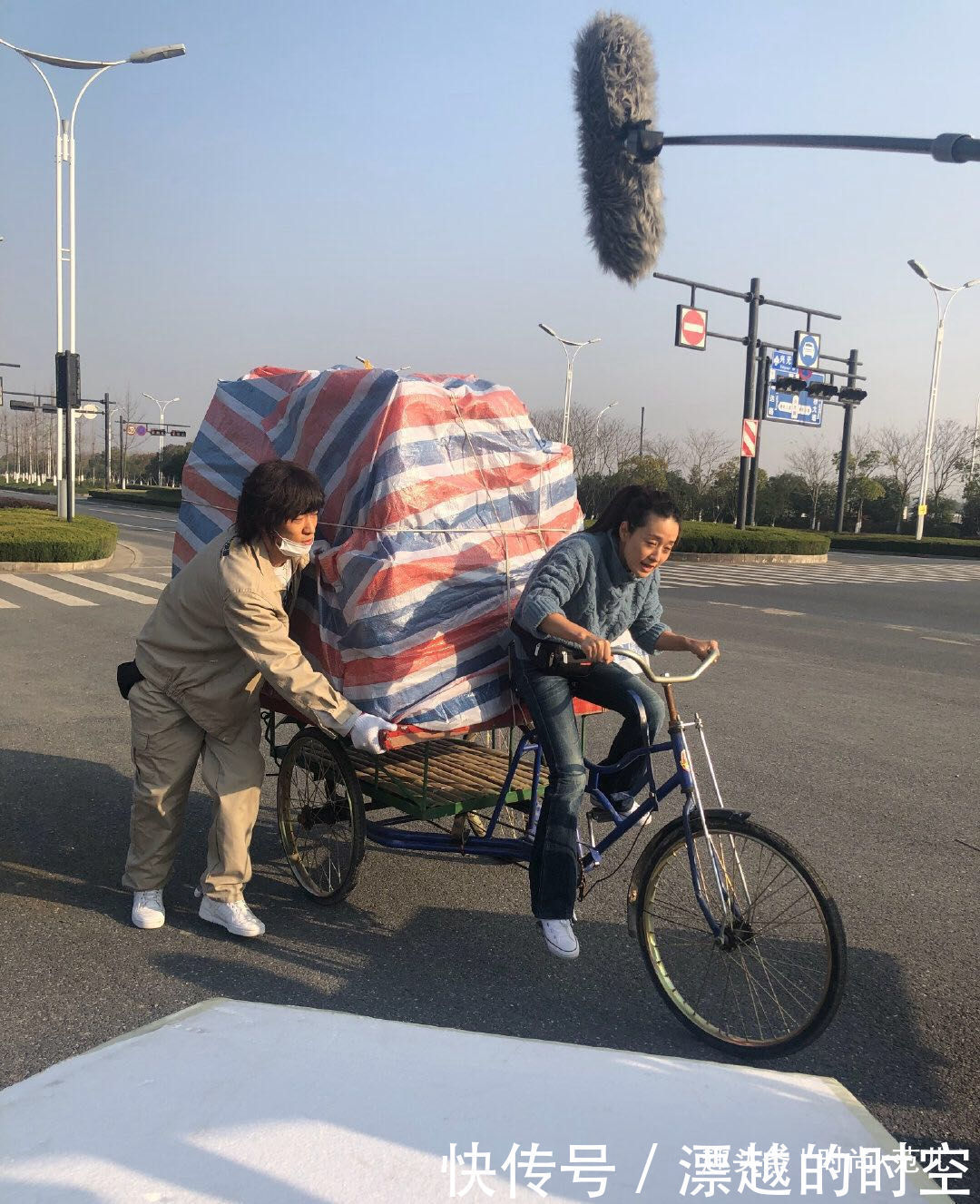 马尾|马伊琍终于换发型，短发变长发，扎马尾美得焕然一新！