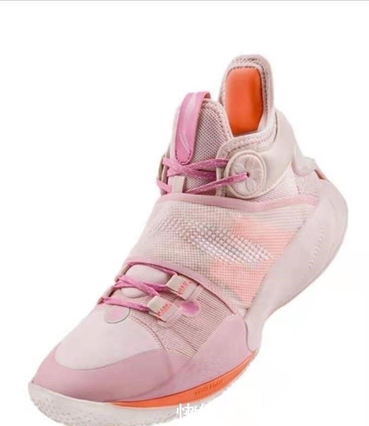 李宁 音速九&韦德之道全城九,如樱花绽放般漫舞于赛场!