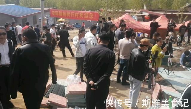 光明顶|拉面哥传奇（32）光明顶改造工程进度很快，人多力量大