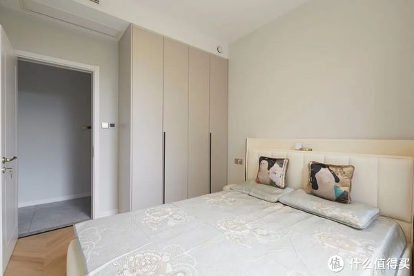 wifi|豪掷百万装修130㎡，客厅竟只用来打王者？