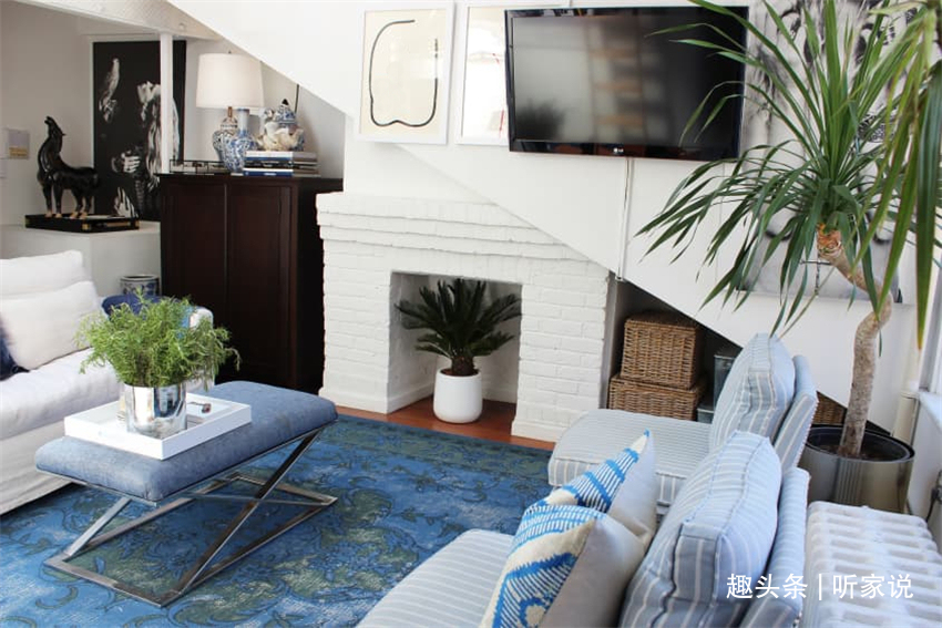 鸽子舍|小伙买下4楼顶层旧公寓,32㎡“鸽子舍”住三年,家里又暖又干净