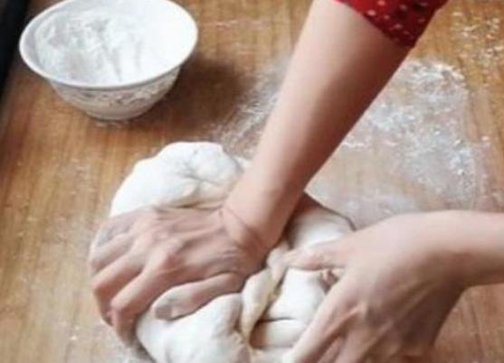 用酵母粉蒸馒头,用小苏打还是用食用碱不懂别乱用,浪费食物!