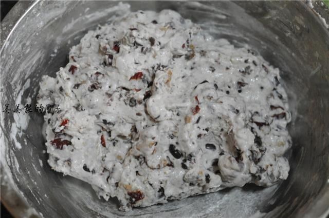 大家都蒸馒头,我却最爱它,不用发酵不揉面,香糯柔软真美味