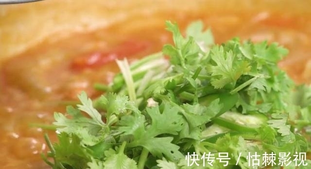 分享一款孩子爱吃的椰奶咖喱虾,风味浓郁,营养美味的育儿菜肴