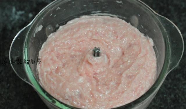 儿子三天两头要吃此早餐,平底锅一烙10分钟就上桌,解馋还顶饱