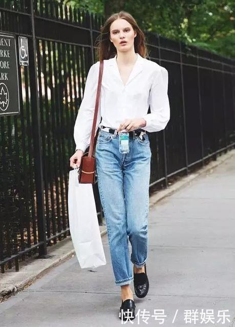 女人过了40岁,尽量少穿小白鞋,瞧瞧下面这3双,时髦减龄还优雅