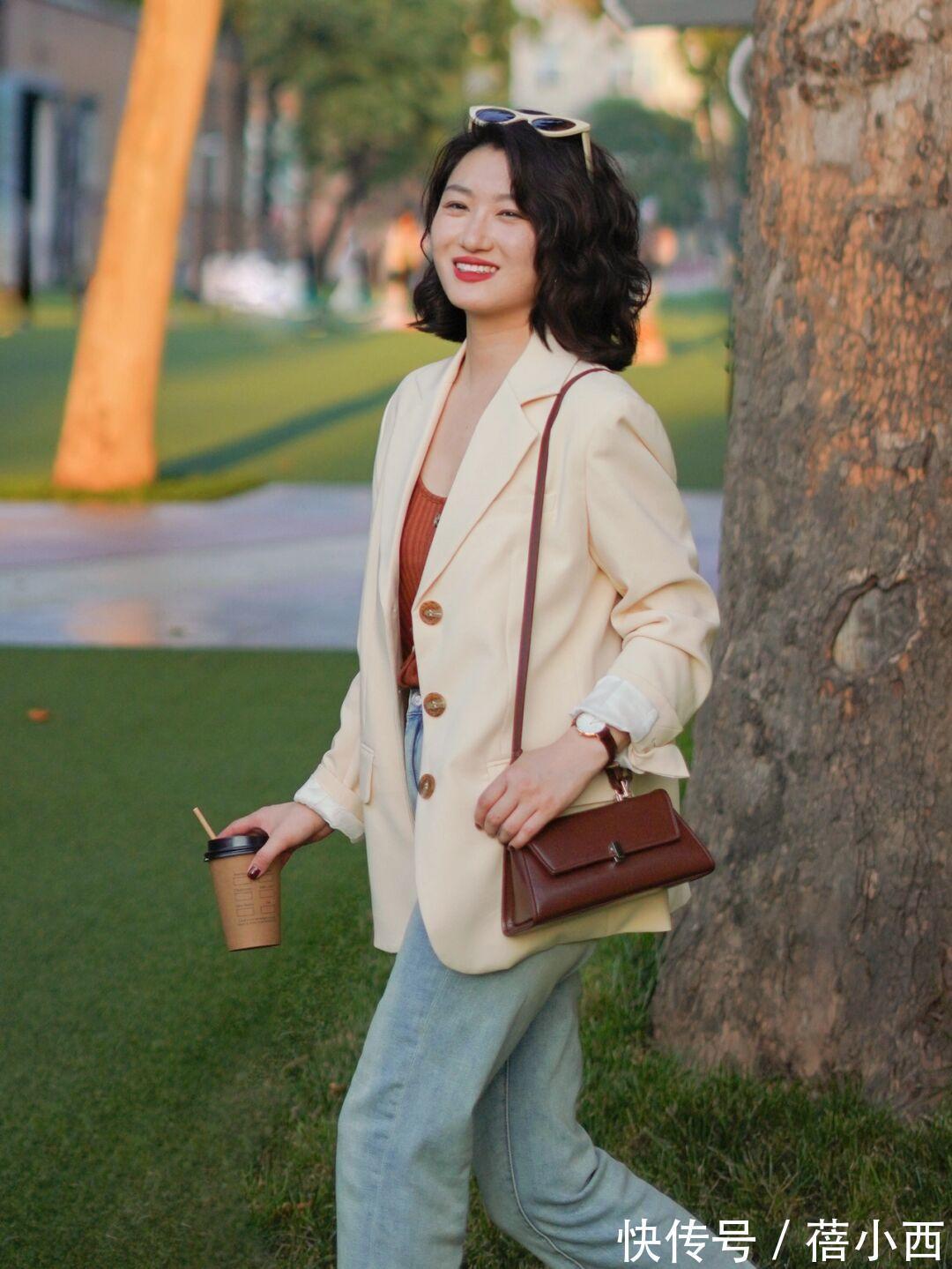 搭配|“三四十岁的女人”想提升品味,别错过西装穿搭,简约大气又轻奢
