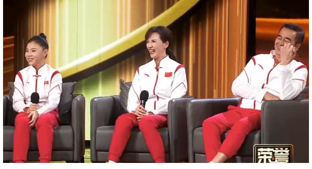 17岁管晨辰模仿拜尔斯说话!奶声奶气,全场大笑,马凡舒更美了