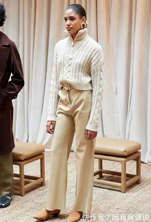 针织 高领和低领随意切换,时髦与保暖进退自如,来件半拉链毛衣就够了