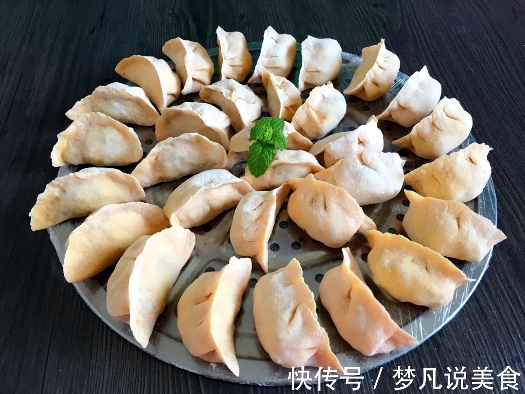 教你营养美味的鲜虾香菜饺子，解馋过瘾超好吃，不懂吃太可惜了