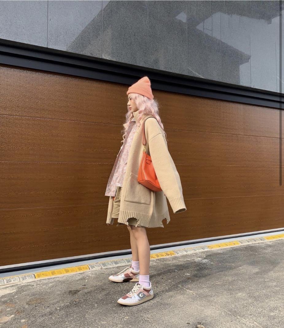 早春穿搭少不了毛衣!教你这么去搭配,让你秒变温柔韩系小姐姐