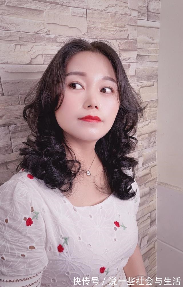 火红色 15款很火的发型,效果真的不一样,你看有多美!