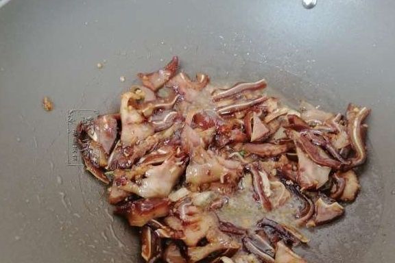 青椒籽|青椒和它是绝配,简单一炒就上桌,口感脆爽鲜嫩,好吃停不下筷子