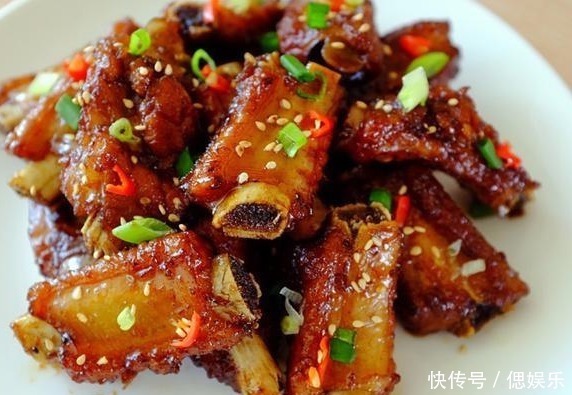 排骨|做糖醋排骨，调汁是关键，牢记此口诀，排骨酸甜可口，一锅不够吃