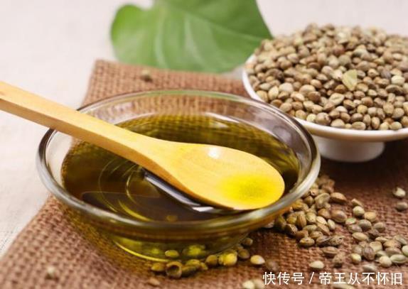 “便秘”拉不出来怎么办先别急,常吃“3物”,可通通通