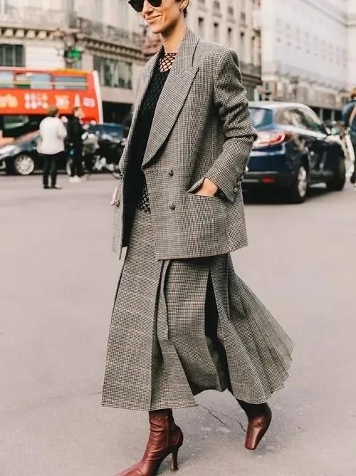 裙子＋短靴，这个季节你一定要学会的搭配