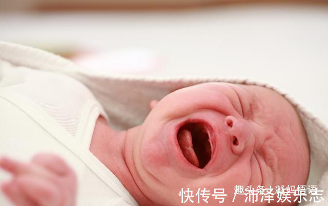 子宫|孩子一出生就有这些特点,说明在子宫里发育很不错,你家娃有吗