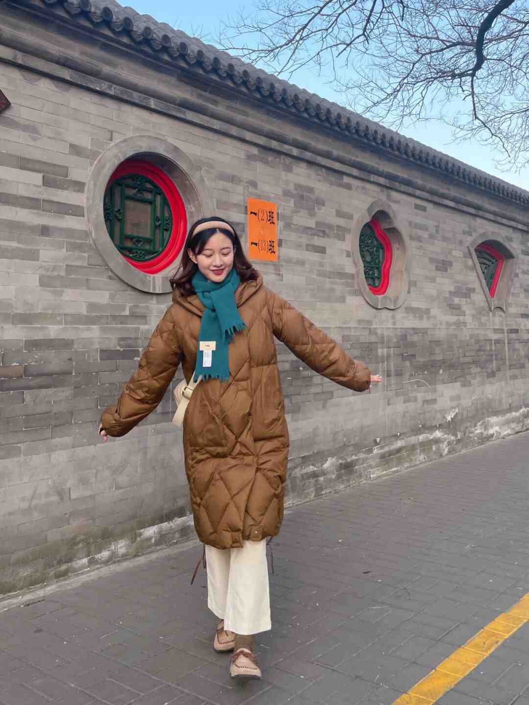 棕色|羽绒服也能穿出高级感,搭配上裤子温暖时髦,让你显得又酷又美