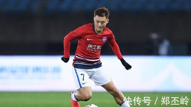 |中国足球成笑话!中超5队前途未卜,两支球队走在解散边缘