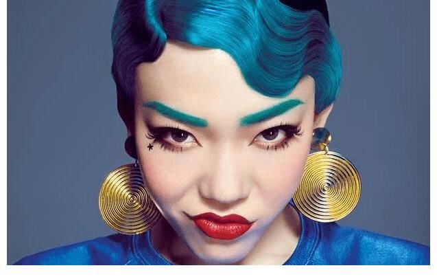 娛樂圈|20歲成名一夜爆紅，資源好過娛樂圈“老人”，現(xiàn)淪落至小縣城商演