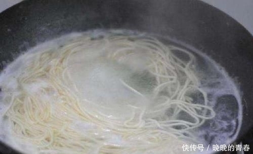 节食减肥|减肥不敢吃米饭和馒头，不如吃这道面食，不用担心长胖的问题