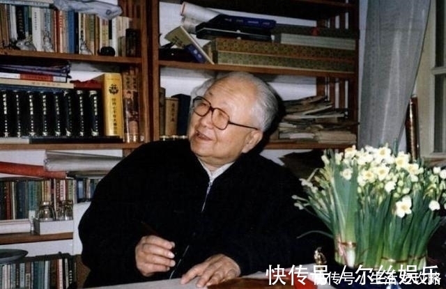 笔意!启功版《兰亭序》不像,嫁接“启功体”笔意,别开生面,笔笔惊艳