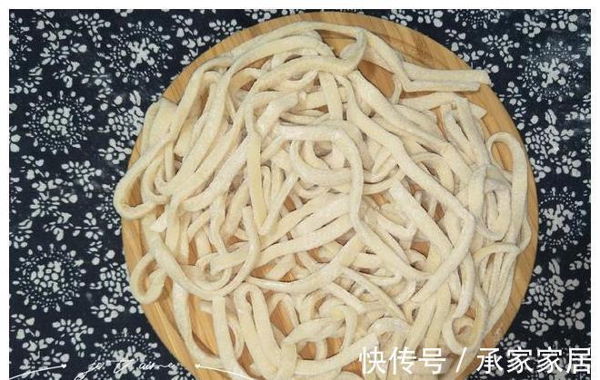 凉皮|宅家20多天，1袋面粉见底了，晒下我做的10种面食，网友：求
