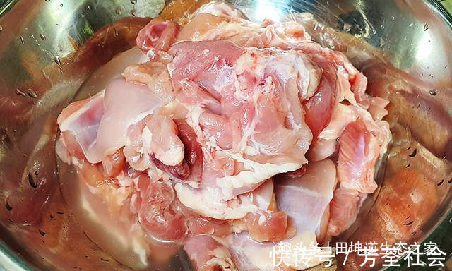 秘制|鸡腿这样做太香了，比烤的好吃，比油炸的健康，先收藏了再做