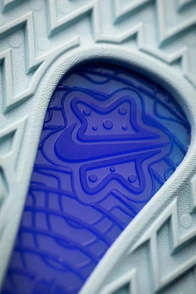 HD 16 + KD 13？Nike 这双垃圾鞋要封神？