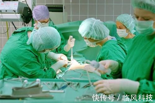 家属|“不管是不是男孩,都保我”产妇进手术室前的字条,让人心酸