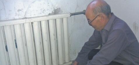 老师傅|为啥暖气片烫手,室内却不暖和?多亏老师傅提醒,白浪费多年暖气