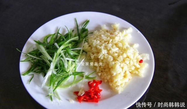 入秋后，多吃这种海鲜，不用煮不用炒，蒸一蒸就能吃，营养又美味！