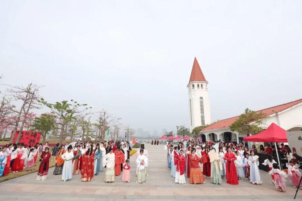  这场|这场国风潮玩节，吸引上千市民参与