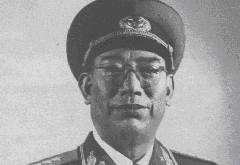 中将|第二兵团四巨头，分别是大将，中将与少将，为何就是政委没有军衔