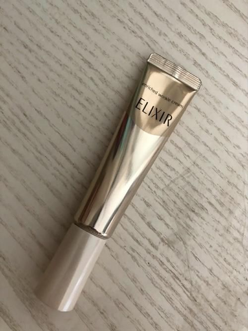 眼部皮肤不好显得没有精神?这些眼霜值得尝试,改善你的皮肤