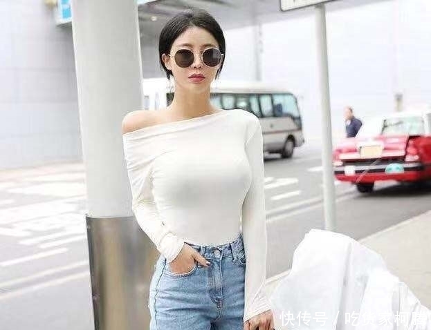 街拍：成熟很美的小姐姐，搭配长心,时尚潮流不做路人甲！