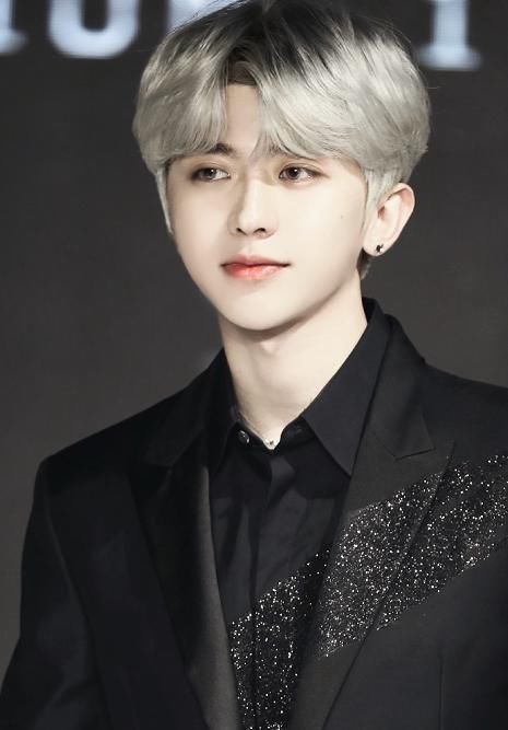 奔跑吧兄弟|蔡徐坤登顶年度收视榜，鹿晗有点可惜，千玺没在上面却被原谅