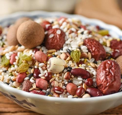 腊八粥的营养成分很高，适合糖尿病人吃吗？