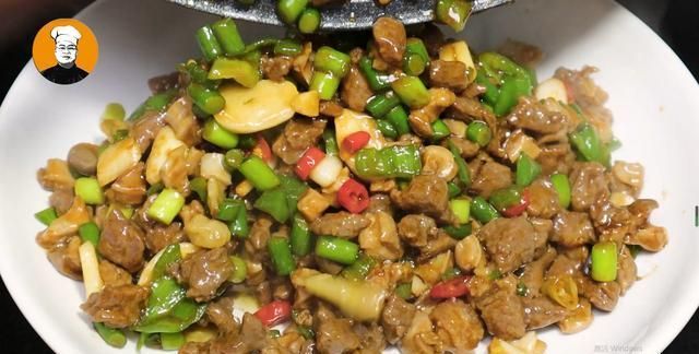 牛肉|牛肉和猪肚一起烧,没想到这么好吃,牛肉鲜嫩猪肚爽脆,看饿了
