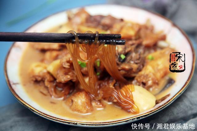 芋头|夏天,女人要多吃这碱性食物,4元一斤,价格便宜还对头发好