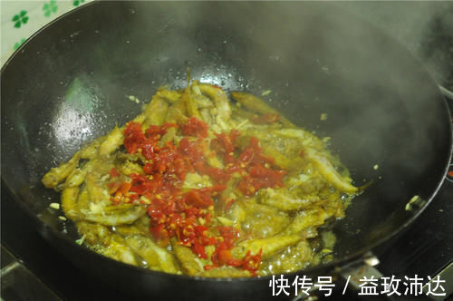 冬天不吃它太可惜,钙是虾肉的10倍,5块钱一斤,识货的抢着买