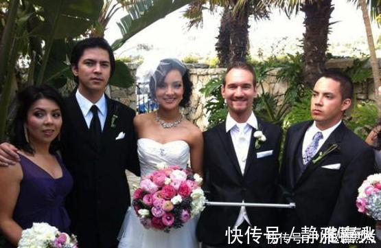 谢幕后|天生没手没脚，他却用“嘴巴”赢得世人的尊重，娶亚洲娇妻生四娃