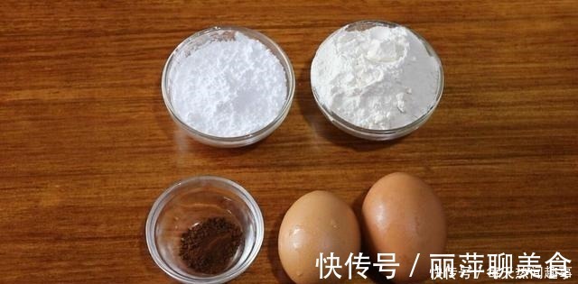 不用烤箱,不用电饭锅,这是用平底锅就能做的蛋糕卷,一次性成功