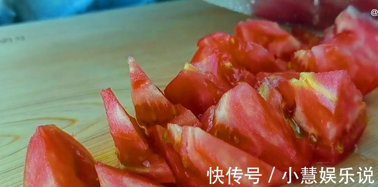 炒西兰花,最忌直接炒和焯水了,教你3招,脆嫩入味,营养不流失