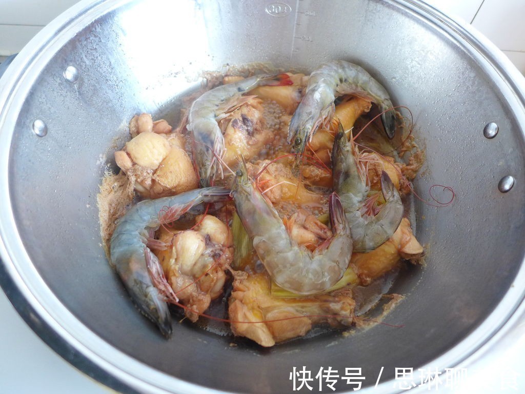 海鲜|海鲜不仅味道鲜美,营养还丰富,来个一锅炖,真是鲜