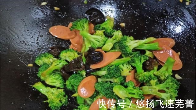 秋天不吃这菜真亏，低脂低卡，营养极高，我家孩子每顿都吃光！